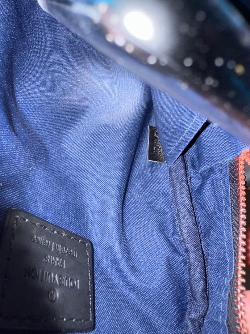 Louis Vuitton ショルダーバッグ ネイビー 1月12日月曜までの出品