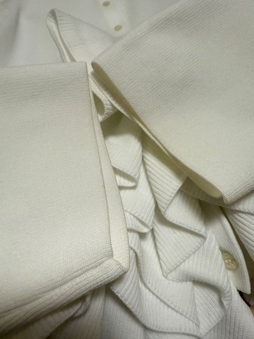 み*み様 【本物】TREFLE＋1 スワンカーディガン　ホワイト