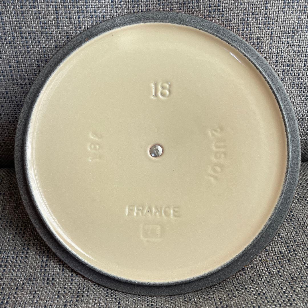 新品　ルクルーゼ　ココットロンド　両手鍋 18cm 箱無し