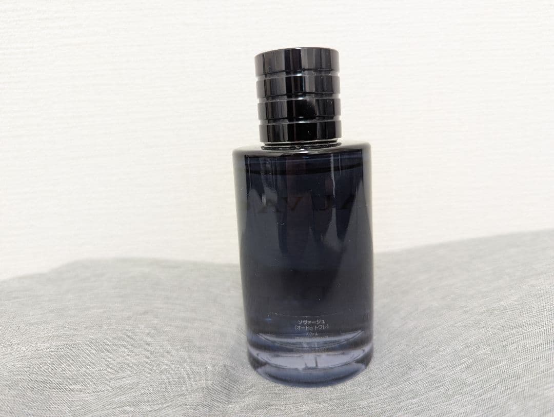 Dior ソヴァージュ オードゥ トワレ 100ml（ギフトBOX付）