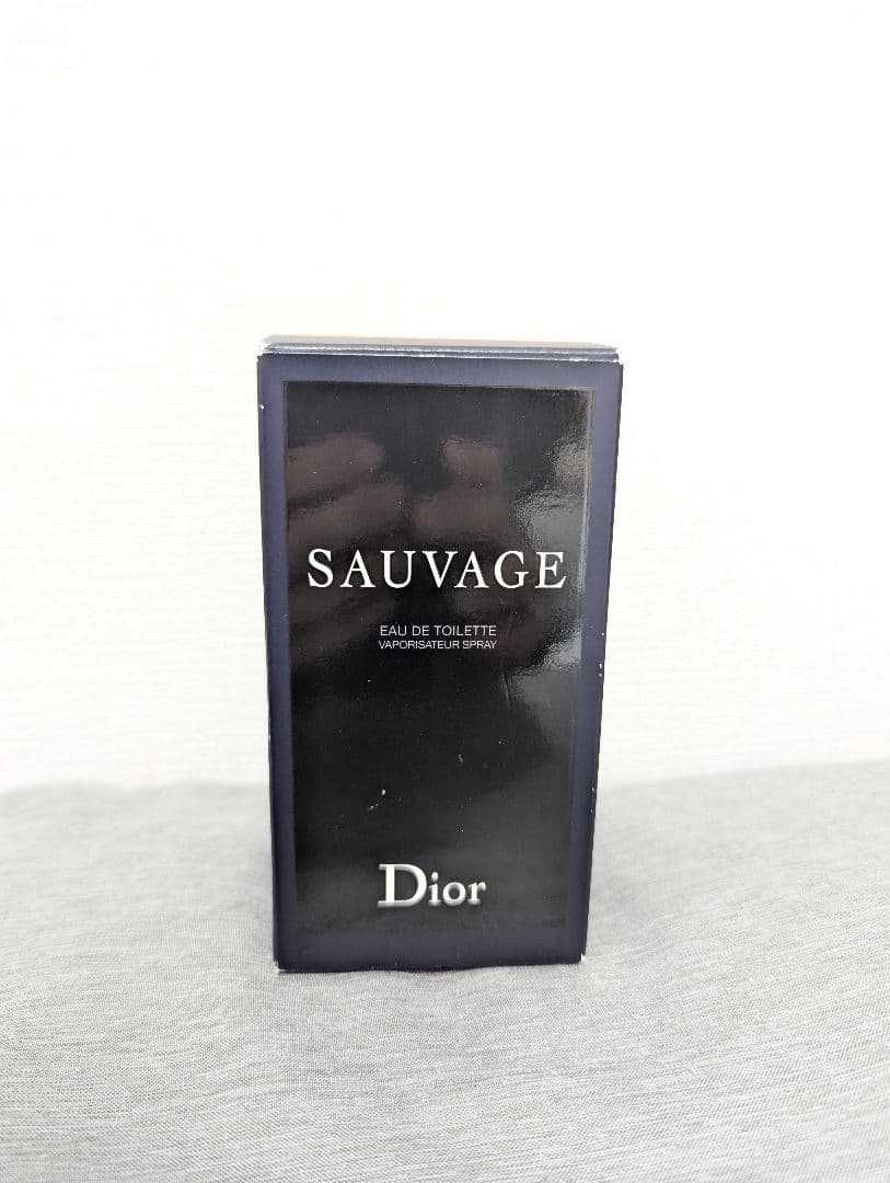 Dior ソヴァージュ オードゥ トワレ 100ml（ギフトBOX付）