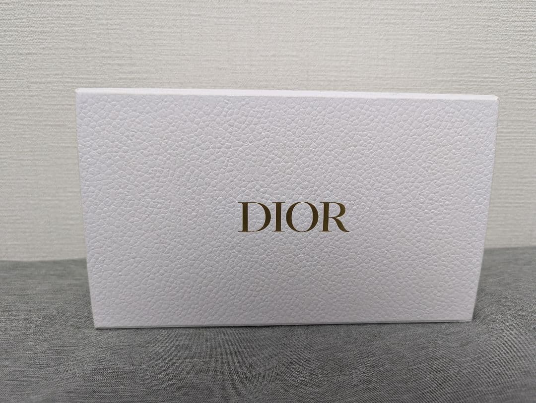 Dior ソヴァージュ オードゥ トワレ 100ml（ギフトBOX付）