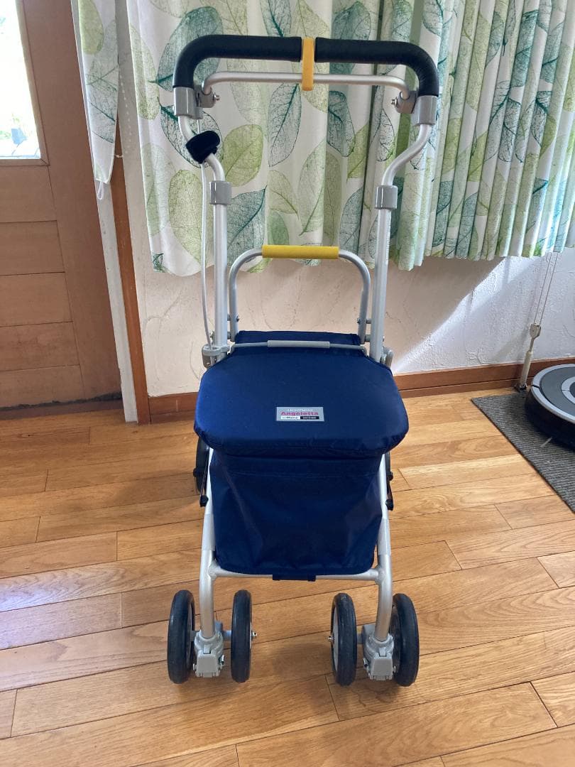 【美品】ウィズワン ライトミニ アンジェレッタ　シルバーカー