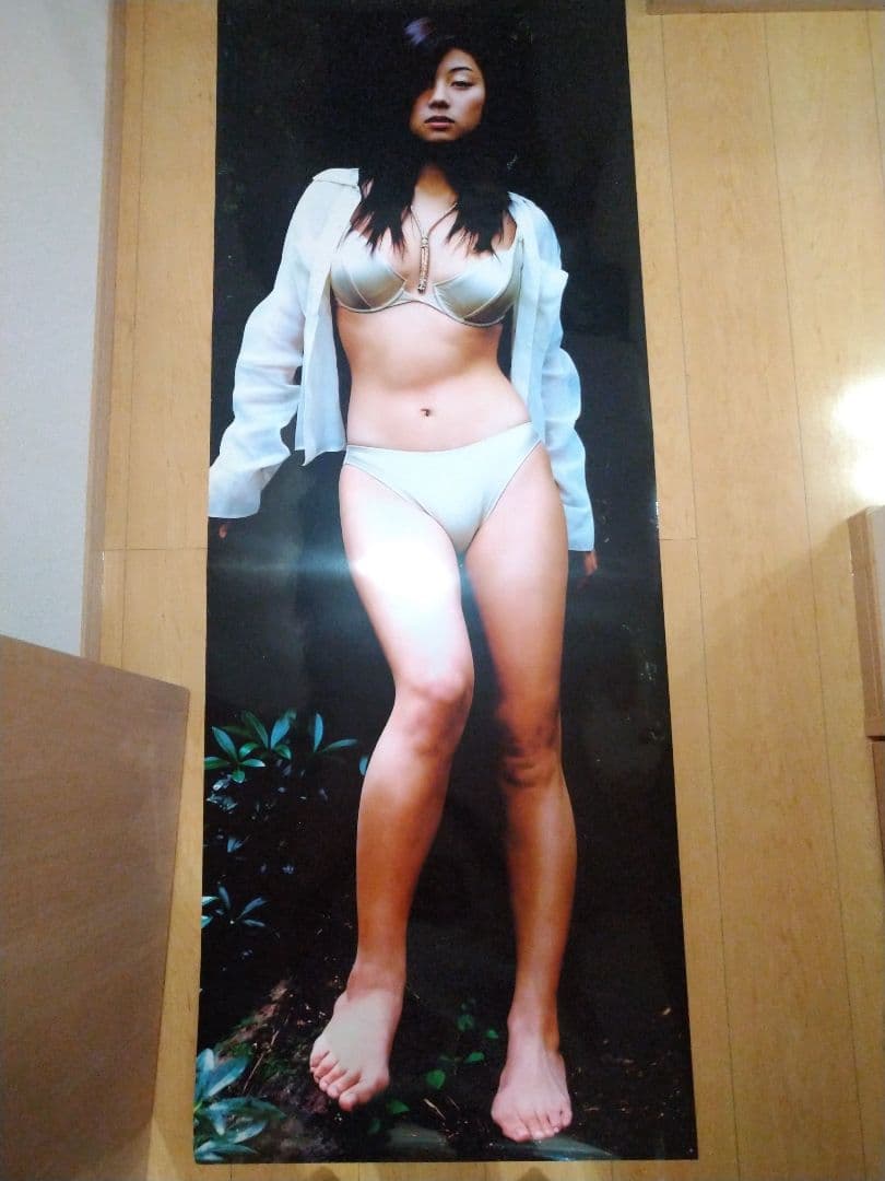 【本日限り限界突破廃棄処分価格】　小池栄子　③　等身大ポスター　未使用