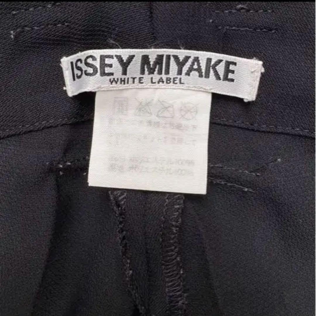ISSEY MIYAKE WHITE LABEL プリーツ スラックス