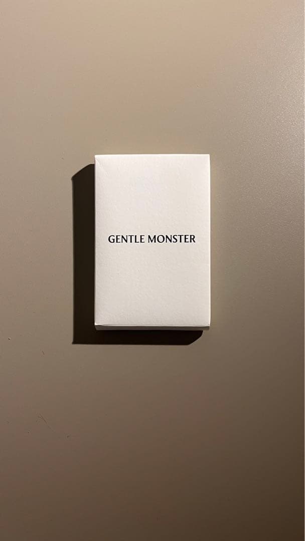 GENTLE MONSTER ブラックフレーム サングラス ケース付き