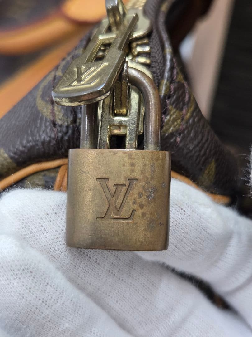 ルイ・ヴィトンキーポル50モノグラム