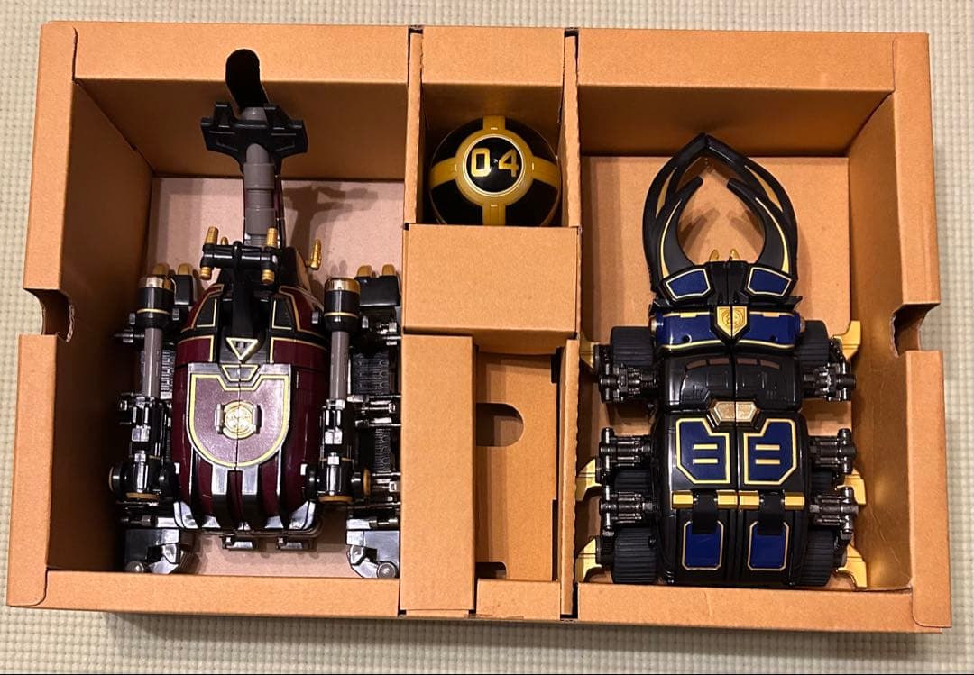 DX 超合金　迅雷合体　轟雷神　ゴウライジン