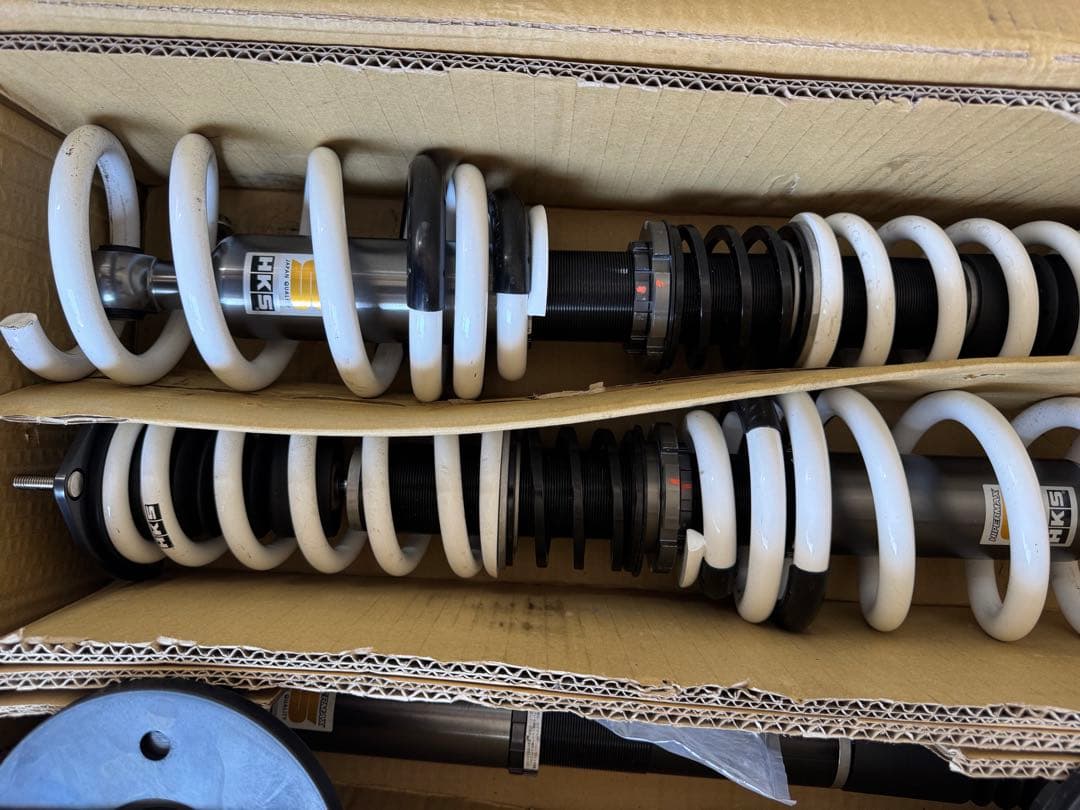 ペイント　RZ34 HKS HIPERMAX S 車高調