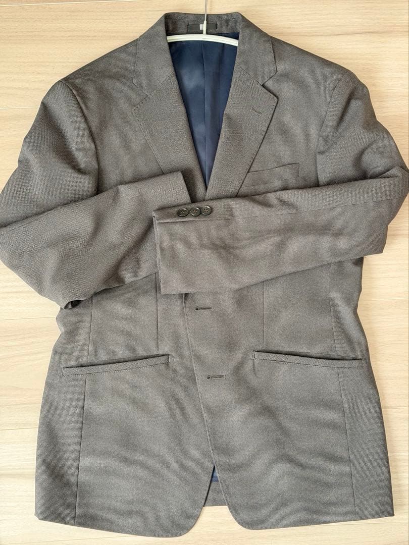 お値下げ中／新品未使用【スーツセレクト】A4スリムテーパードスーツ(ブラウン)