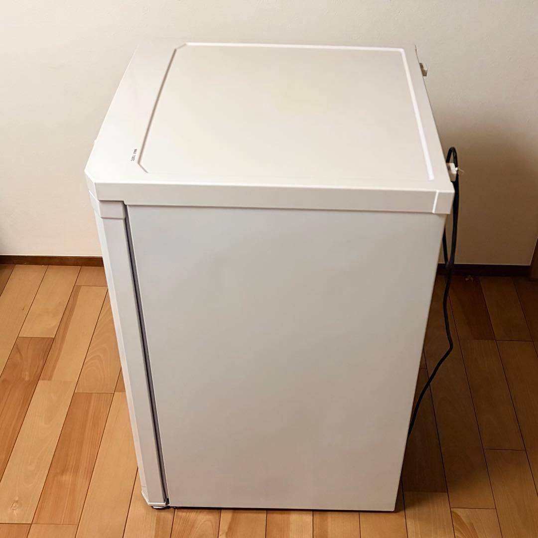 【本日限定値下げ】アイリスオーヤマ　冷凍庫　IUSD-9B-W