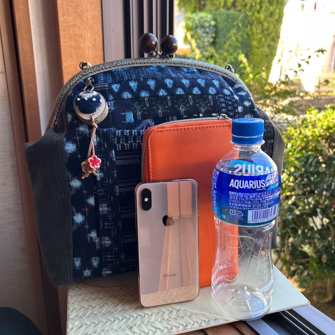 絣のパッチワーク大きながま口丸ショルダー (*´꒳`*)ショルダー紐とチャーム付