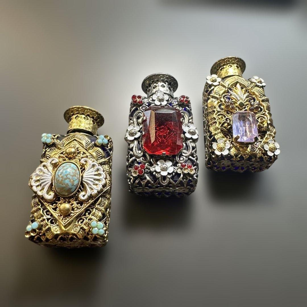 【専用価格】チェコガラス　ボヘミアン　ガラス　香水瓶　3点セット