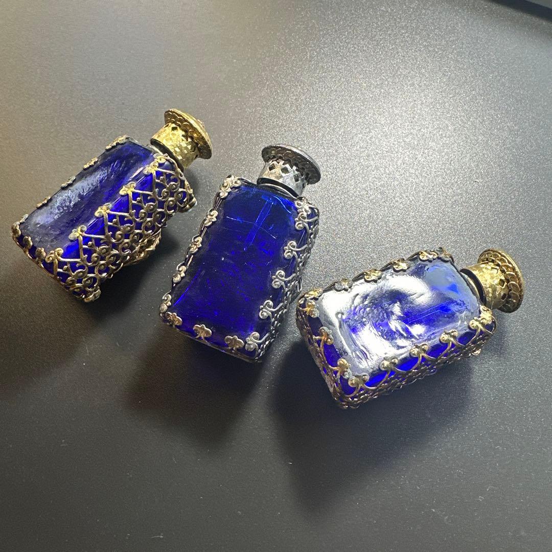 【専用価格】チェコガラス　ボヘミアン　ガラス　香水瓶　3点セット