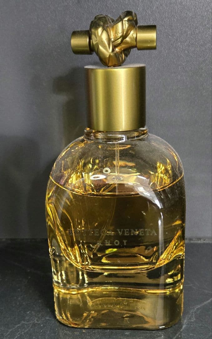 ボッテガ ヴェネタ KNOT 75ml Cartier カラット100ml