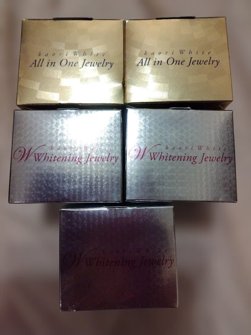 未開封　チェンジカオリホワイト　薬用Wホワイトニングジュエリー　50g