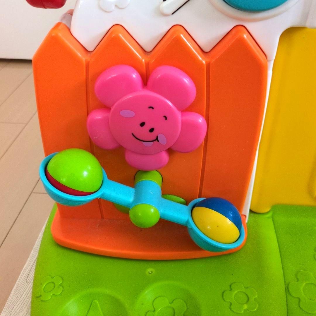 フィッシャープライス　にこにこラーニングホーム　光る　音が鳴る　お家