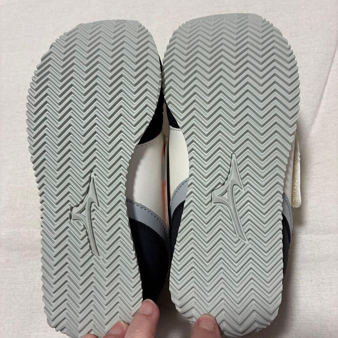 新品☆ミキハウス ダブルB スニーカー ミズノコラボ　ブラック ホワイト 20㎝