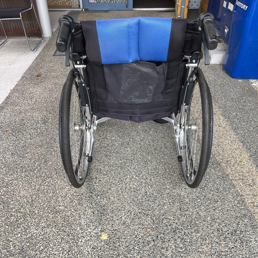 【送料込み】 カドクラ車椅子　折りたたみ式車椅子