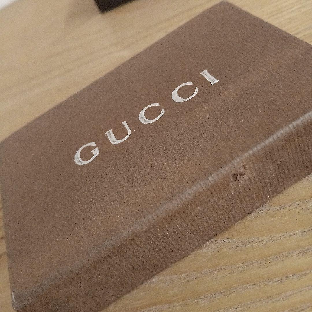 GUCCI ゴールドメタルキーホルダー
