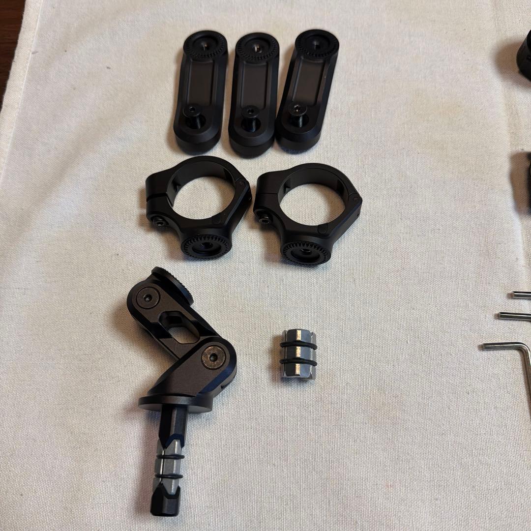 クアッドロック製　マウントアクセサリーセット ブラック