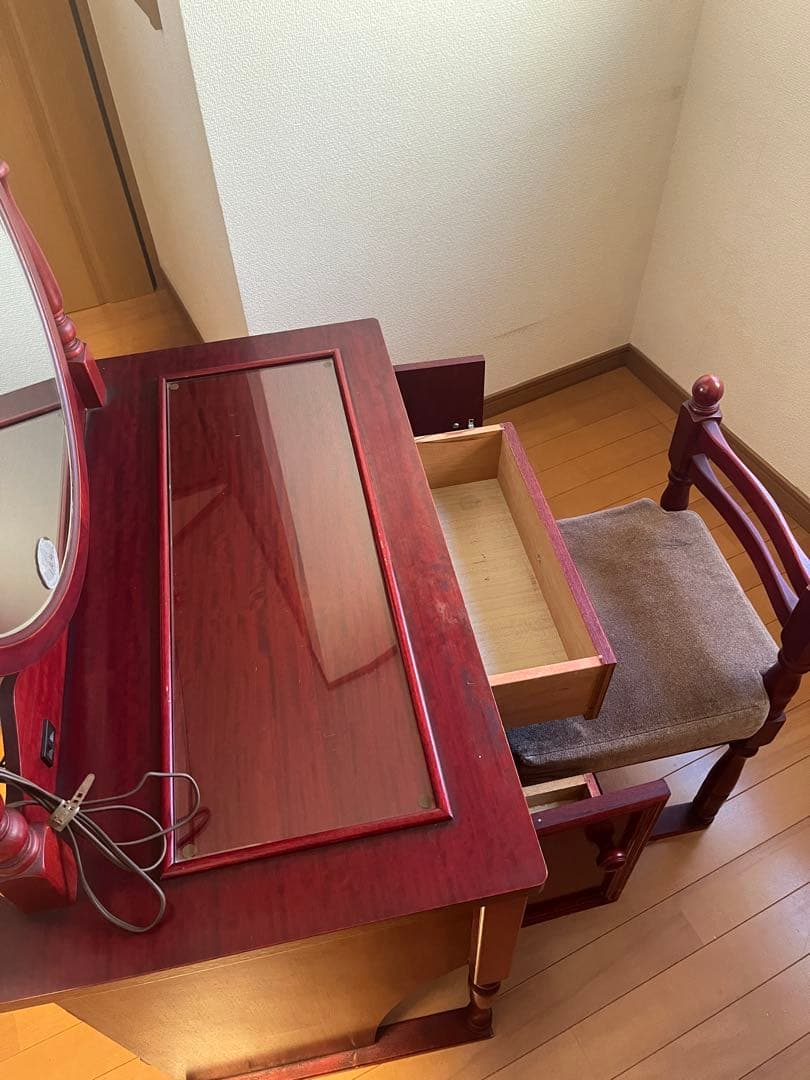 ヴィンテージ　ダークレッド 木製ドレッサー　鏡台　大塚家具　椅子なし