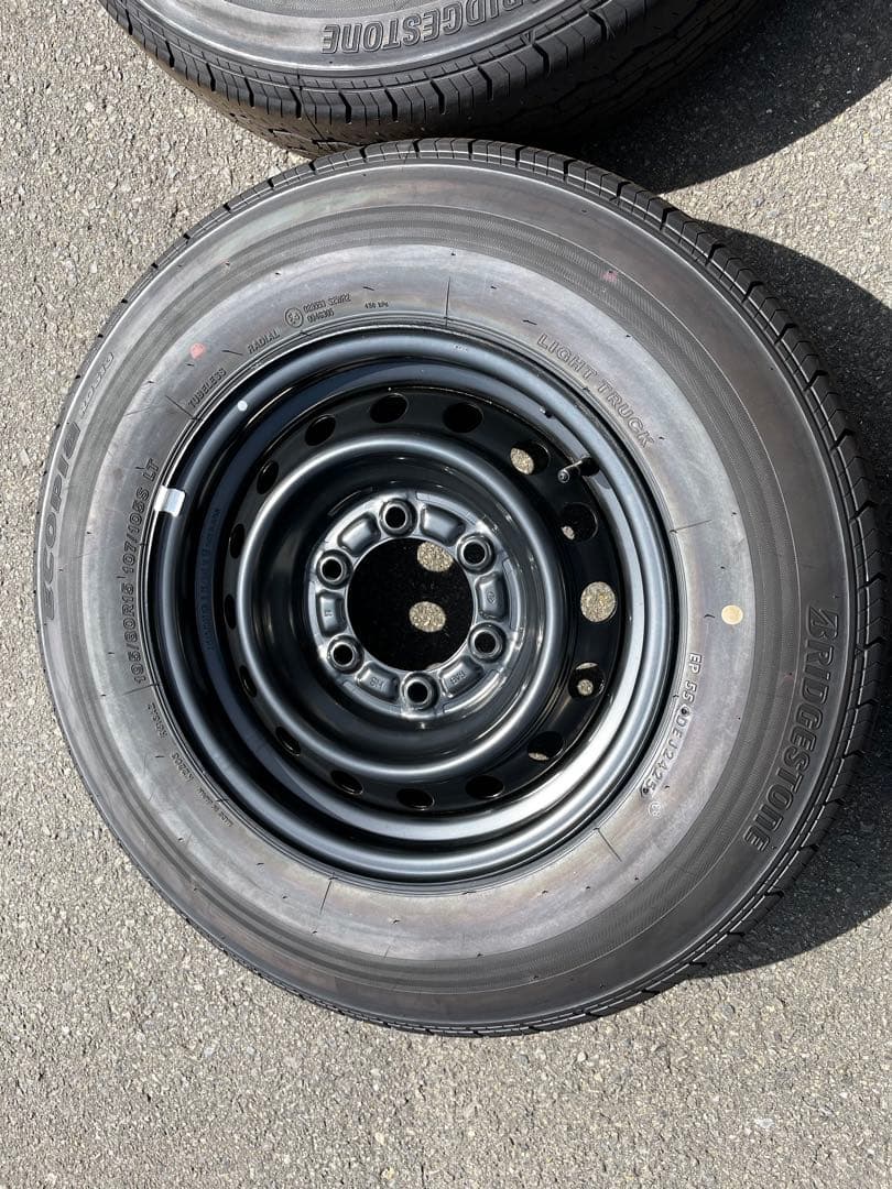 引き渡し限定　200系　ハイエース　2025新車外し　純正タイヤホイール