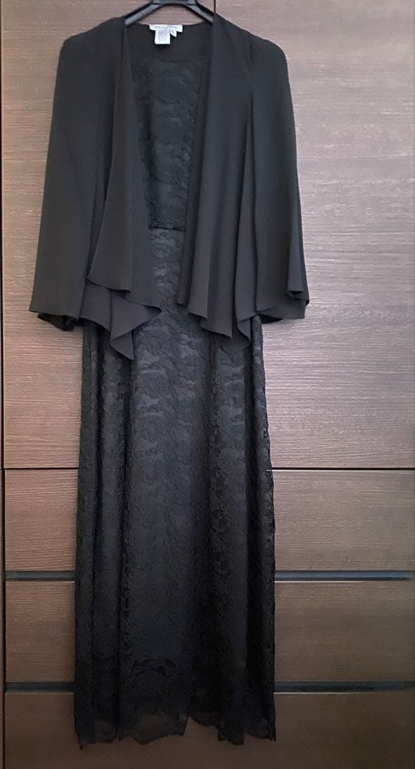 アールズガウン ブラックレースドレス（ボレロ付き）