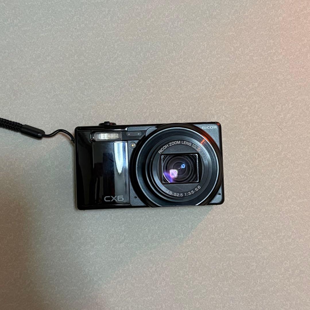 RICOH コンデジ デジカメ　CX6
