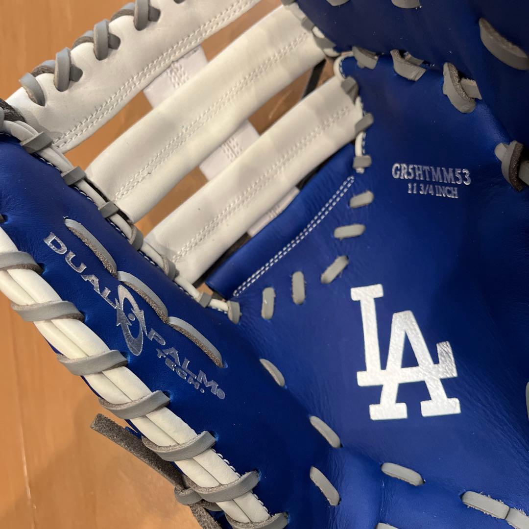 新品 値下げ中ローリングス軟式ファーストミット ドジャース
