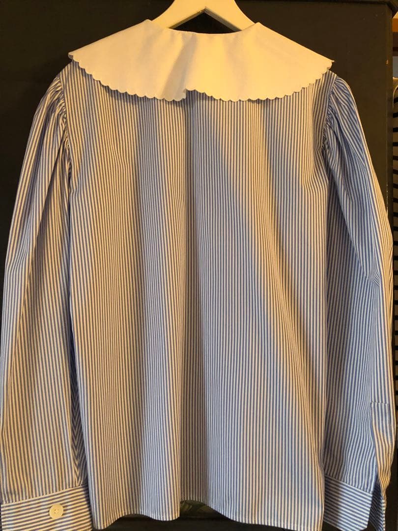 ストライプ柄長袖ブラウス