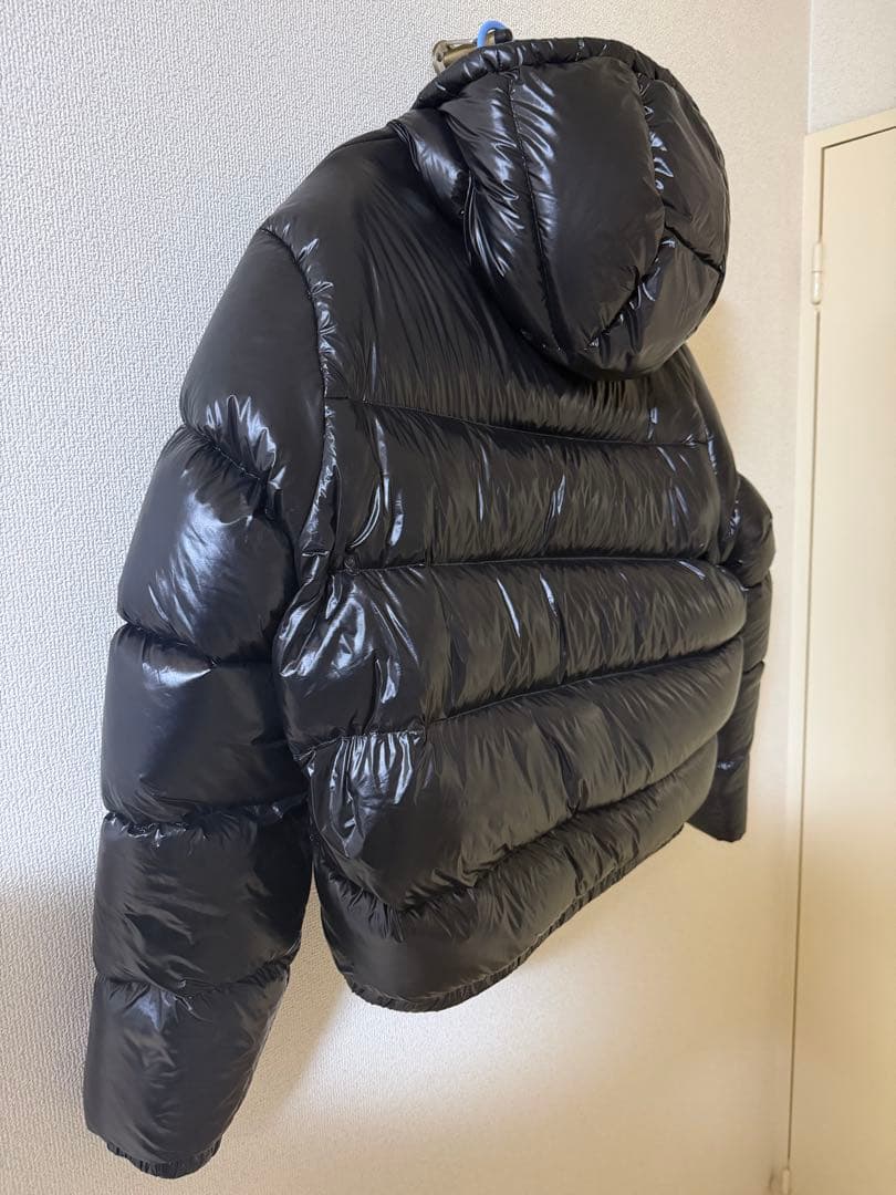 ZARA 黒の光沢ダウンジャケット フード付き