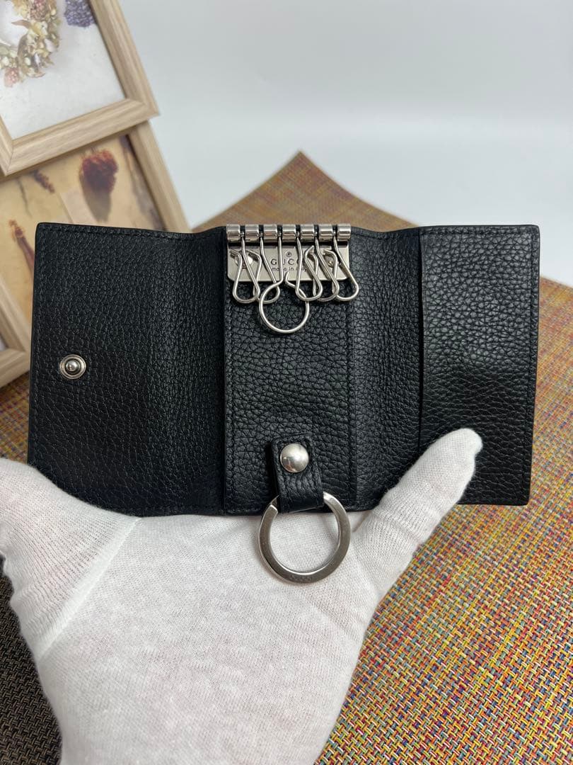 ✨極美品✨GUCCI グッチ　ロゴ　６連キーケース　キーリング　レザー　ブラック