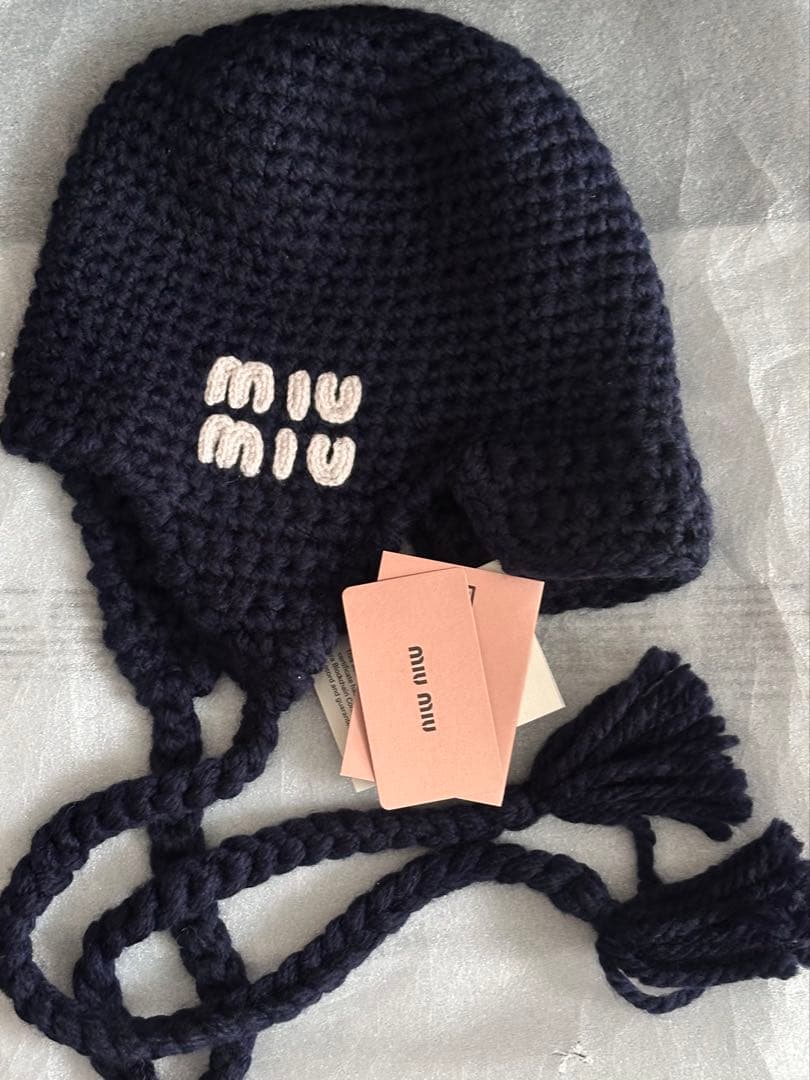 【美品】miumiu ニット帽 ネイビー 耳あて付き