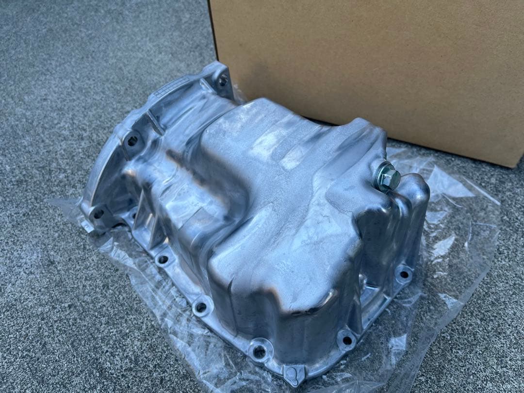 【新品】ダイハツ純正 オイルパン 12101-B2025 キャスト ウェイク 等