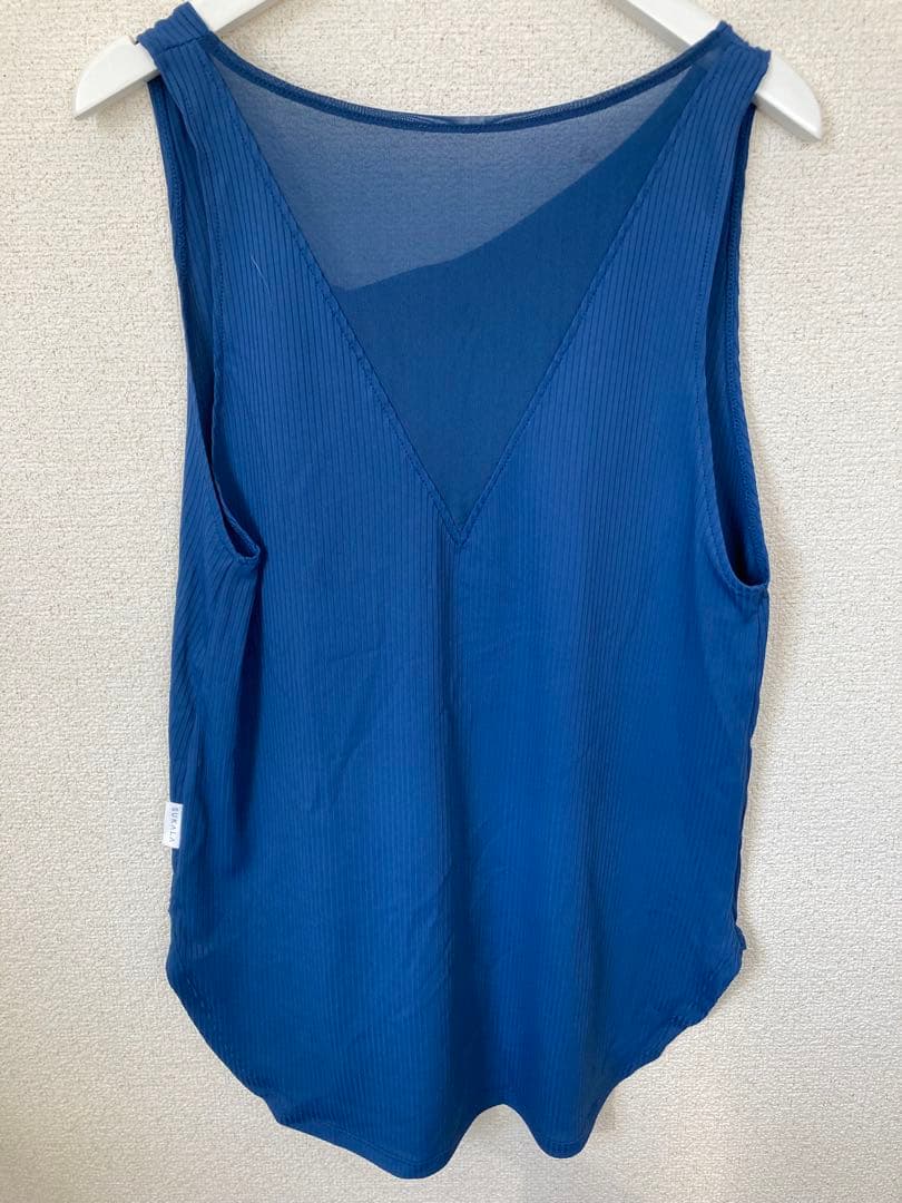 【SUKALA】 ヨガウェア　新品未使用　 青タンクトップ とブラトップMサイズ