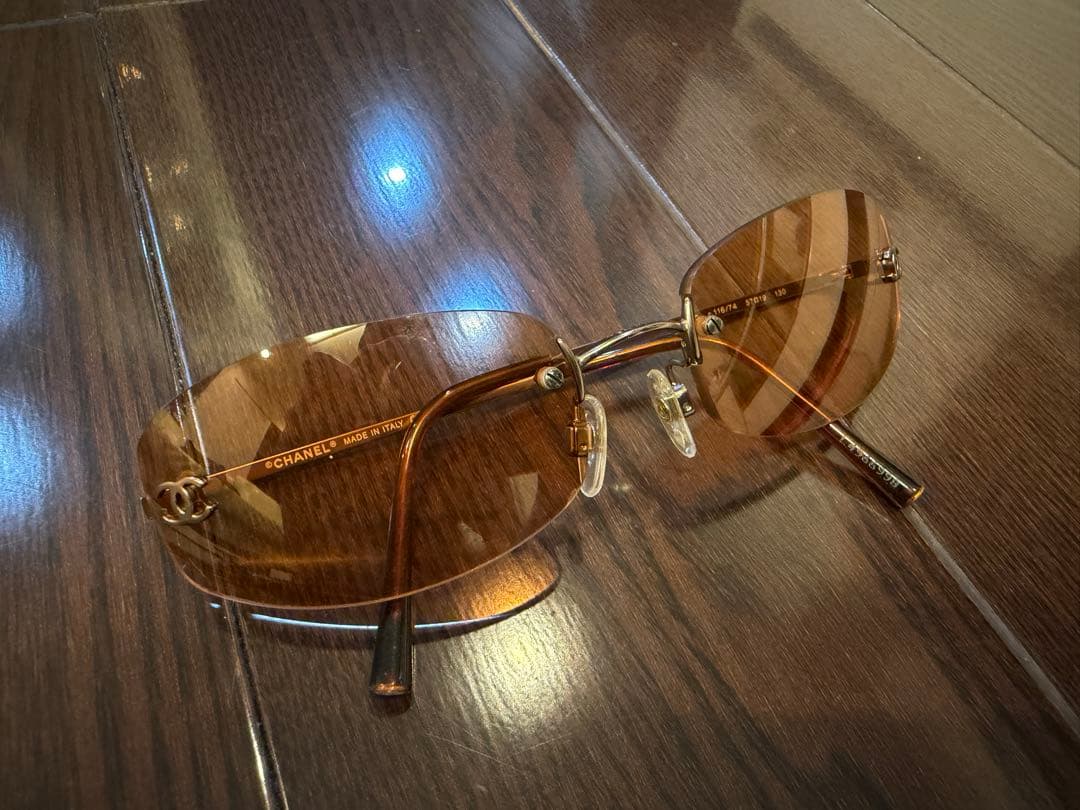 CHANEL オレンジレンズ サングラス