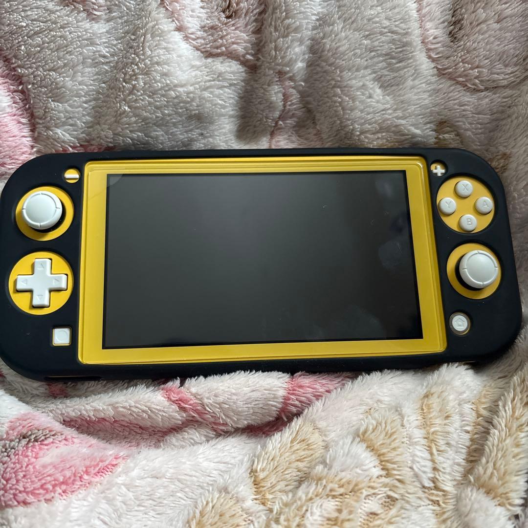 Nintendo Switch Lite本体　イエロー