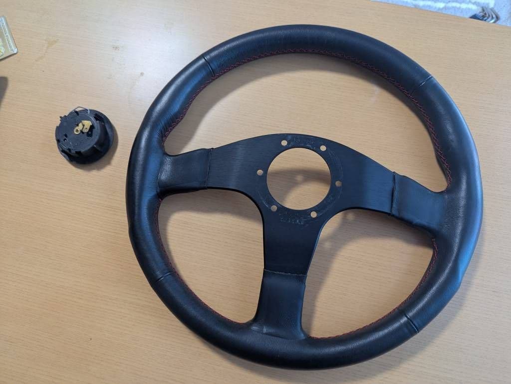 personal ステアリングホイール 黒 レッドステッチ