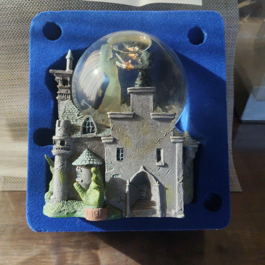 [良好品]ティムバートン監督 ジョニーデップ主演　 シザーハンズのスノーグローブ