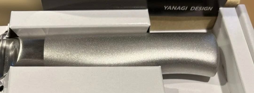 未開封　セール！　柳宗理 日本製 包丁 ダマスカス鋼　キッチンナイフ 18cm