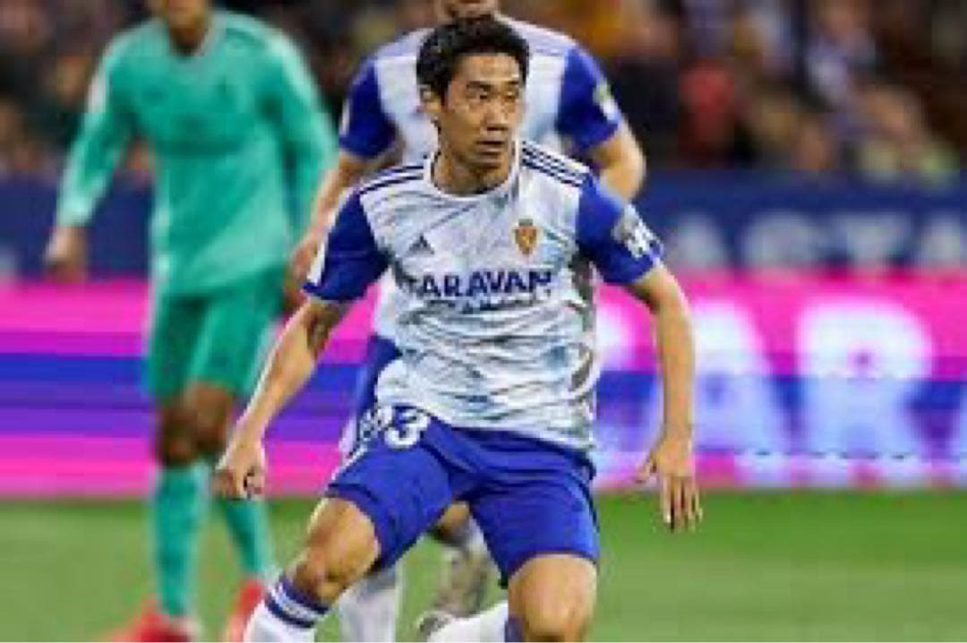 お*き様 【実使用】香川真司選手直筆サイン入りサラゴサユニフォーム