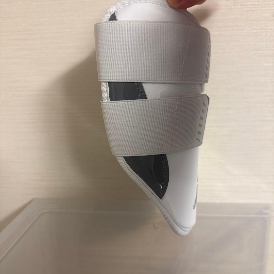 エルボーガード