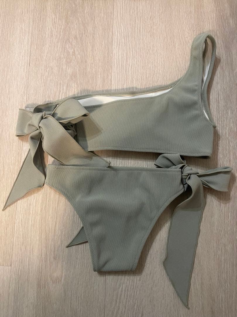 ETRE TOKYO リボンワンショルダー　ビキニ