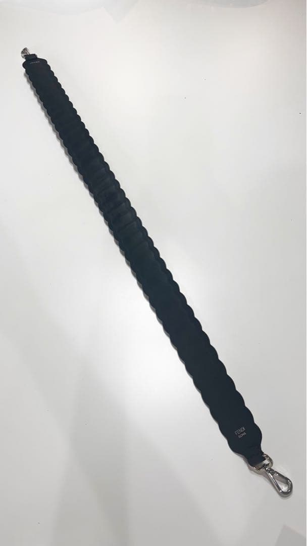 【美品⭐︎】FENDI フェイクパール パイソン ショルダーストラップユー