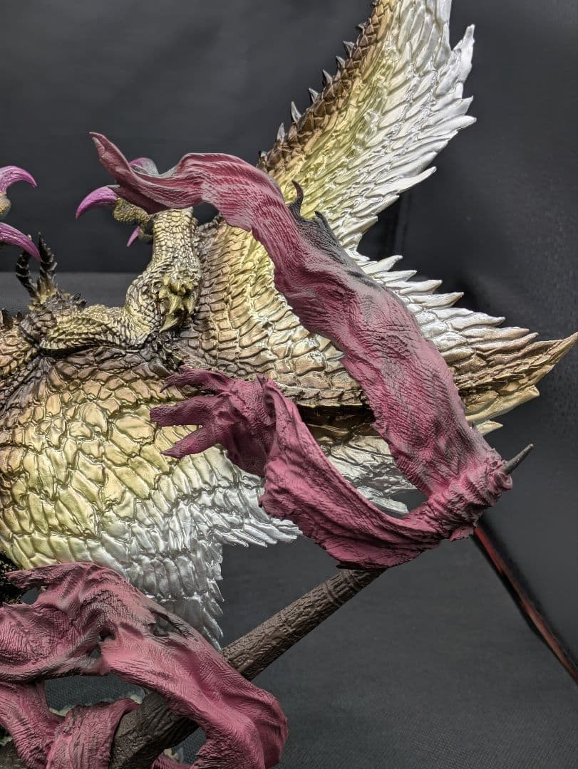 シャガルマガラ　フィギュア　箱無し　カプコン　クリエイターズモデル　モンハン