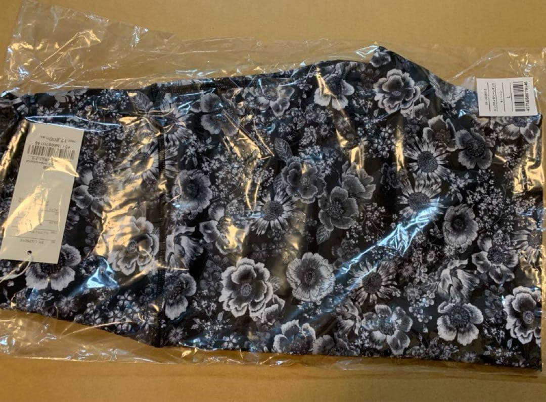 ⚫︎限定お値下げ⚫︎【SUKALA】エンブロイダリー　ウェア上下セット