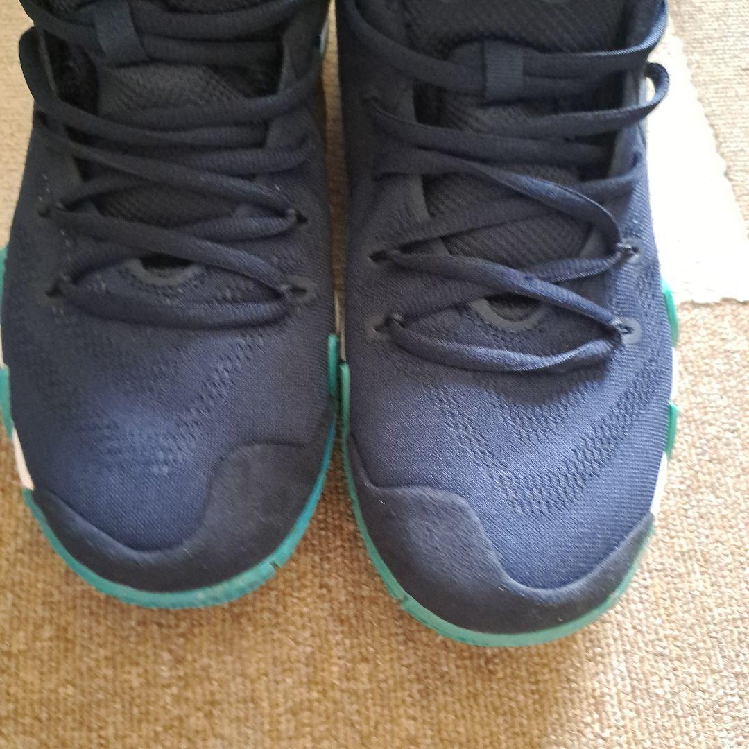 Kyrie Irving バスケットボールシューズ ネイビー