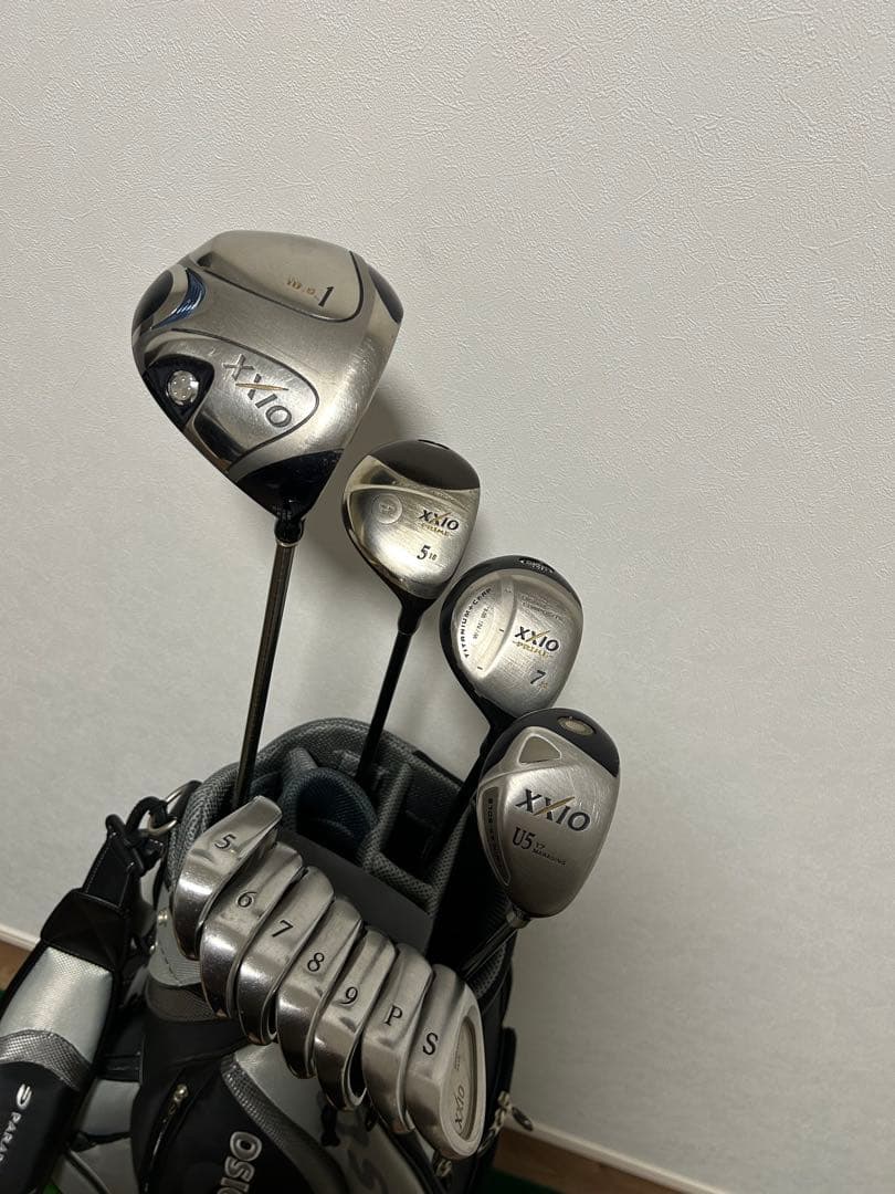 【おすすめ】XXIO ゴルフクラブセット　実用性高いキャディバッグ　日本製ミズノ