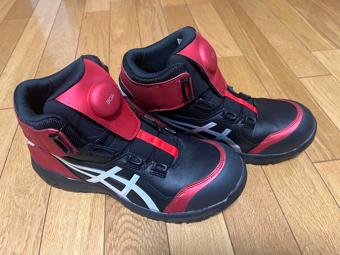 アシックス安全靴　BOAシステム ハイカット　ブラック/レッド